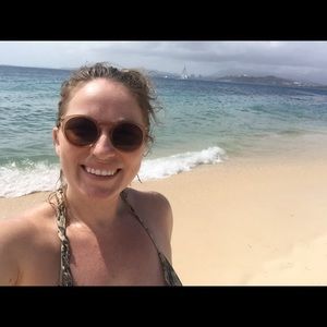 Meet your Posher, Liz